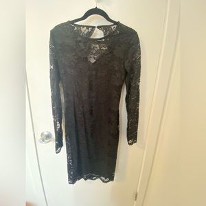 Long sleeve lace bodycon dress